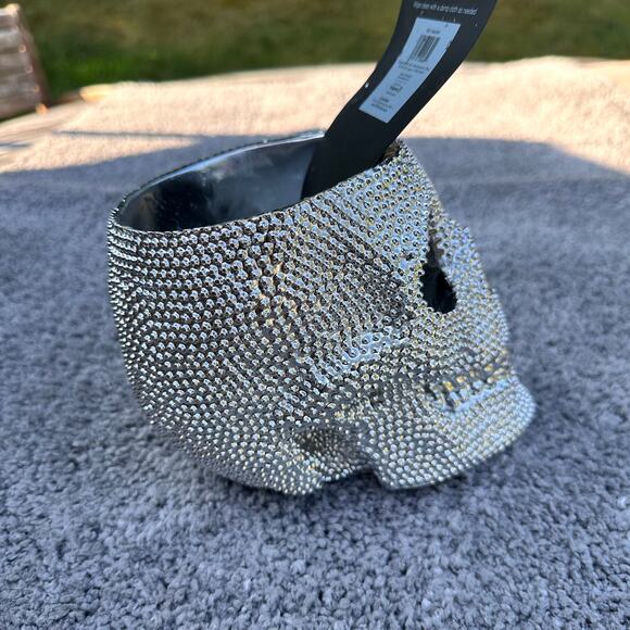 Skull Silver Textured Metallic Makeup Brush Pencil Holder Halloween Spooky Eyes - Picture 2 of 16
